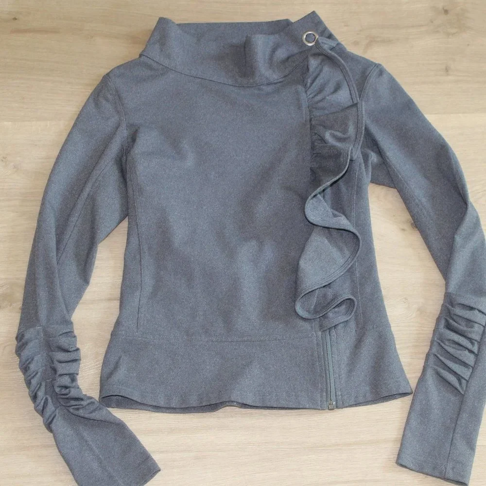 Karma Gray Off Center Ruffle Zip Jacket With Thumbholes Size Small